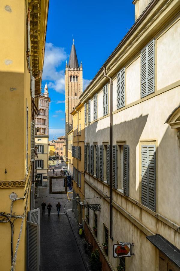 Apartamento Le Finestre Sul Borgo 2 Parma Exterior foto